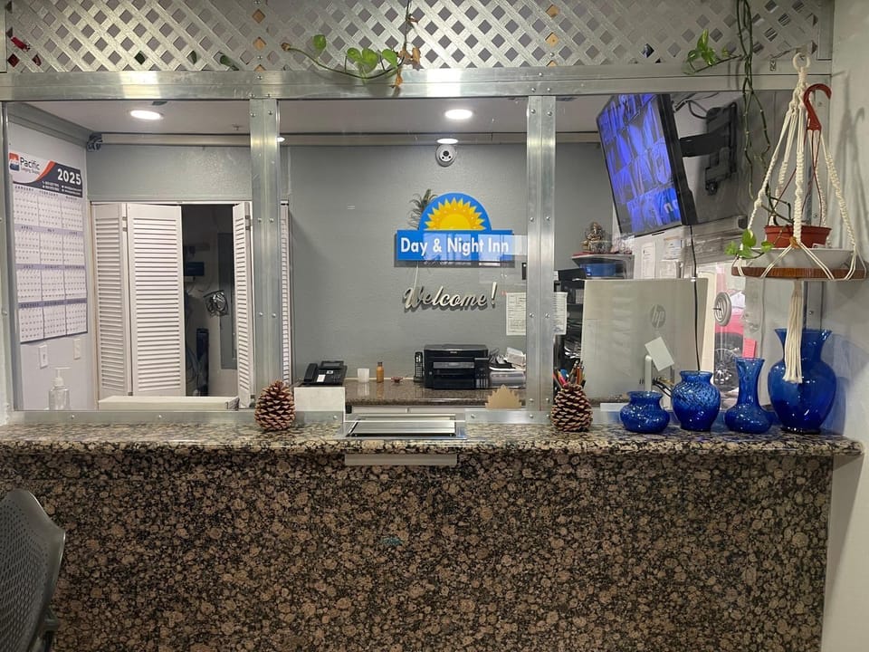 Day & Night Inn Hotel in Hesperia