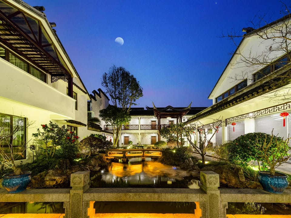 Floral Hotel Yuqingge Hengyuan Hotel Tongli Hotel in Suzhou