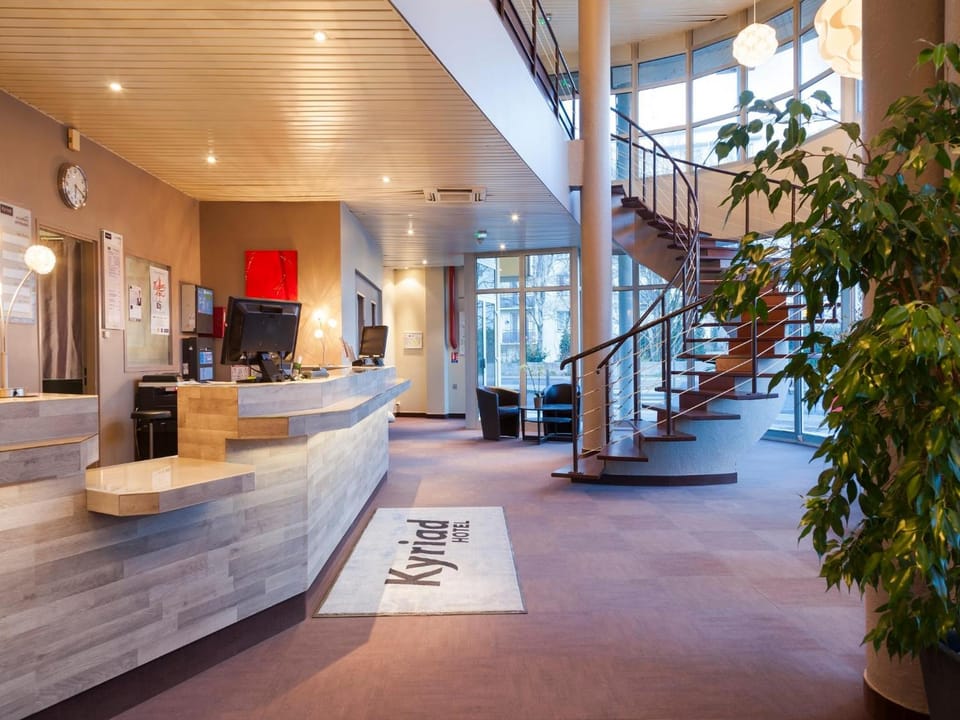 Kyriad Tours - St Pierre des Corps - Gare Hotel in Tours