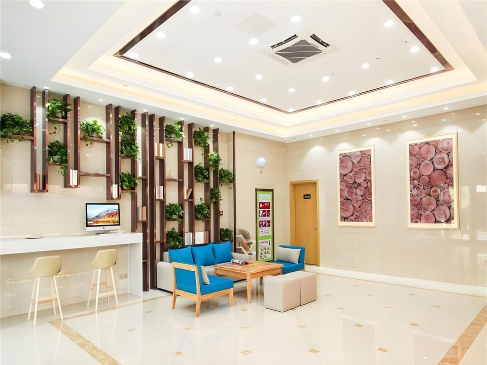 GreenTree Inn Jingjiang Xinjian Road Decheng Plaza Hotel in Suzhou