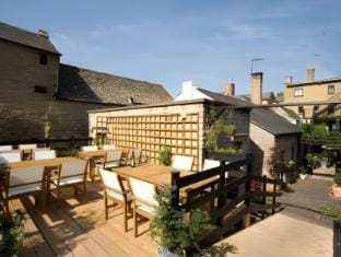 Crown & Cushion Hotel Hotel in Chipping Norton
