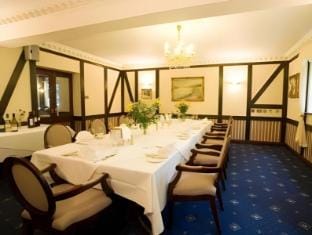 Crown & Cushion Hotel Hotel in Chipping Norton