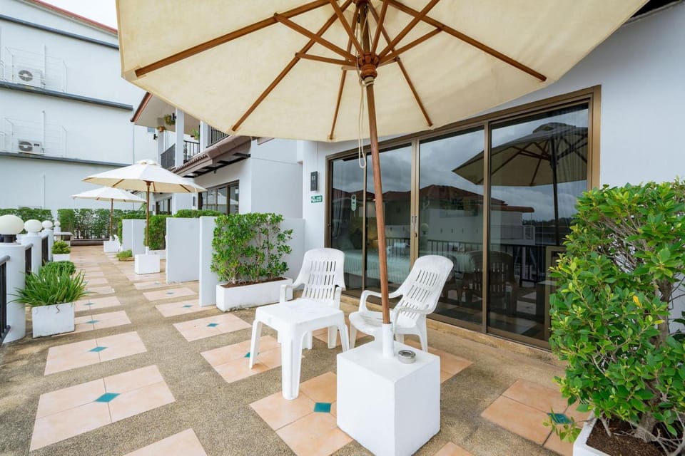 Two Chefs Inn Guesthouse Inn in Rawai