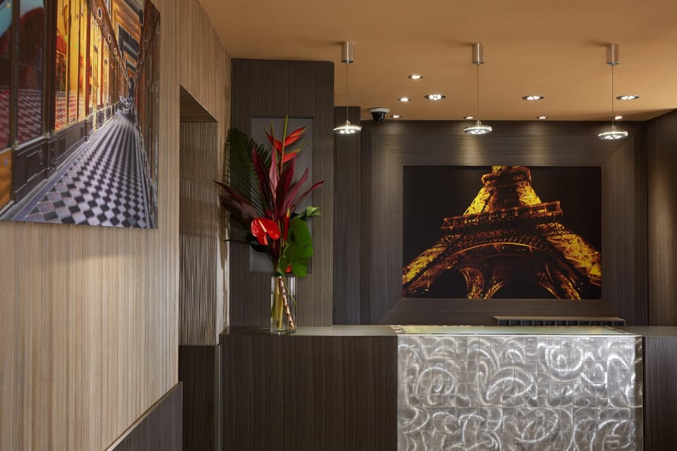 Beaugrenelle Saint Charles Tour Eiffel Hotel in Paris