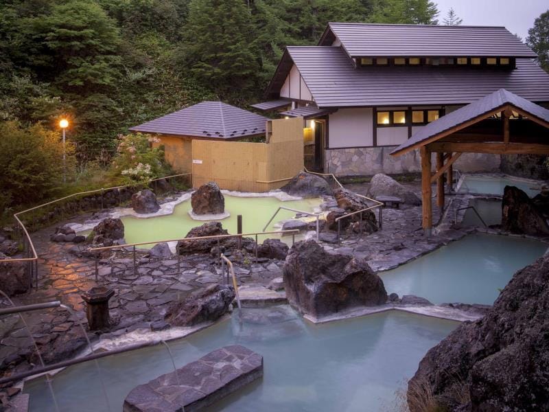 Hot spring bath