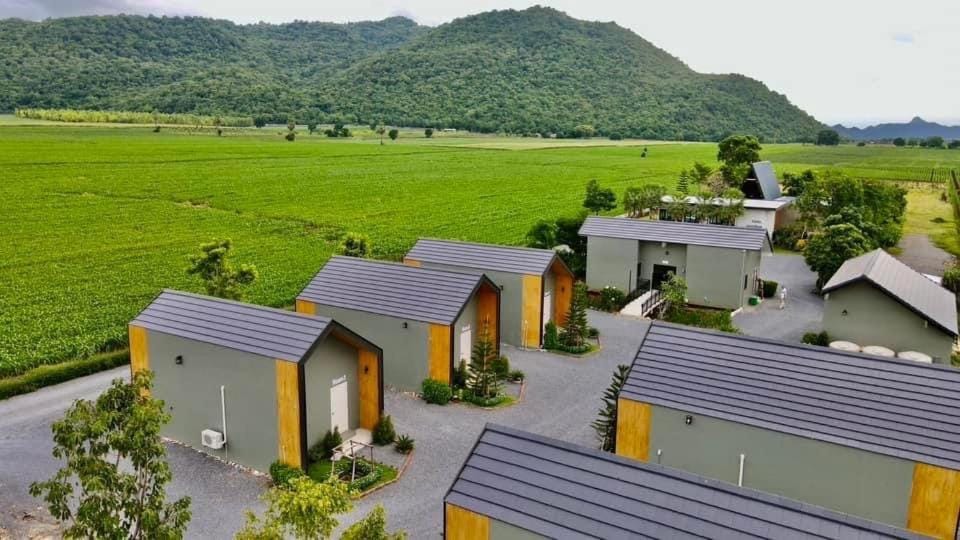 Tara Valley Saraburi Resort in Laos
