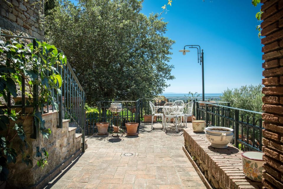 Borgo alle Mura Hotel in Tuscany