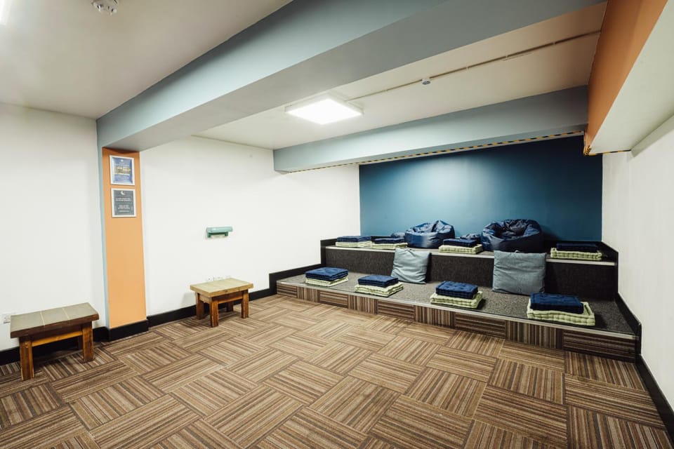 Shared lounge/TV area