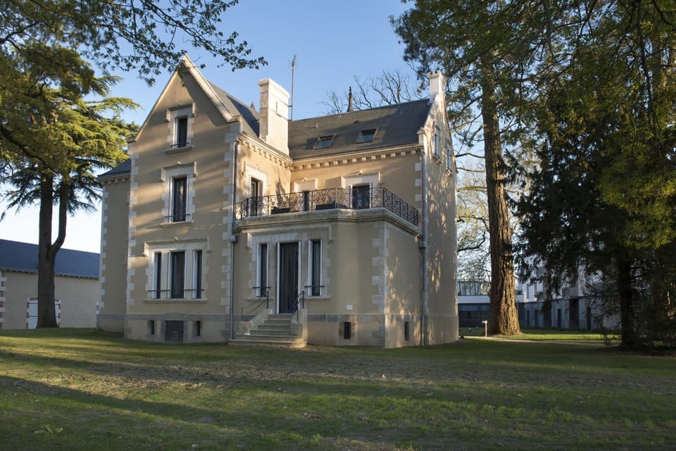 Domitys Le Chateau des Plans Apartment hotel in Nouvelle-Aquitaine
