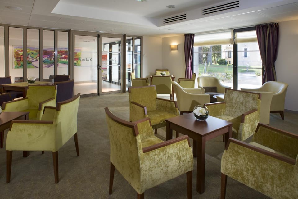 Domitys Le Chateau des Plans Apartment hotel in Nouvelle-Aquitaine