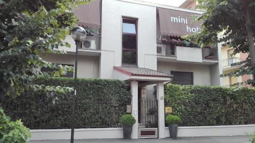 A New Guesthouse Hotel in Lombardy