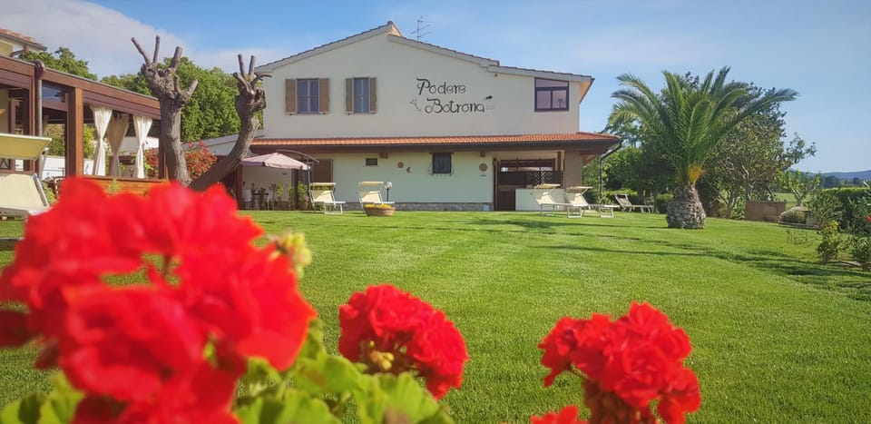 Agriturismo Diaccia Botrona Hotel in Tuscany