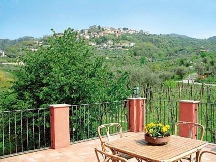 Agriturismo La Villa Hotel in Province of Massa and Carrara