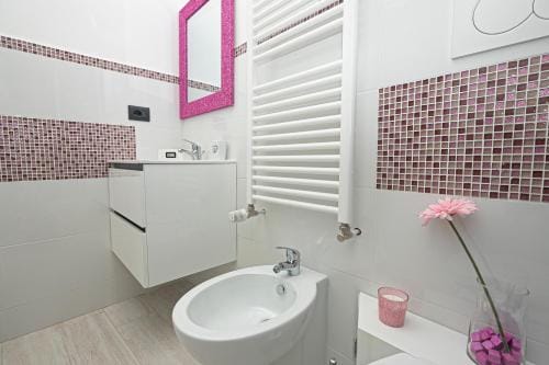 Guest House Genova Holiday Hotel in Genoa