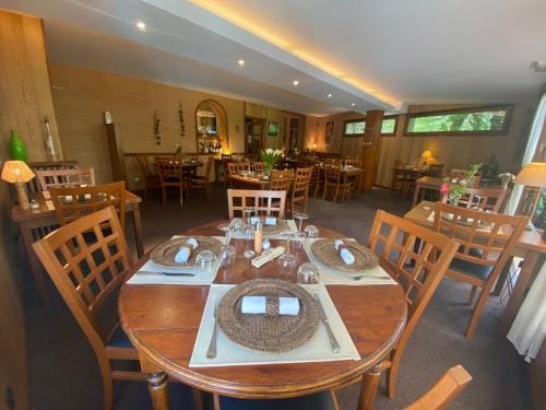 Auberge Saint Fleuret Hotel in Auvergne-Rhône-Alpes