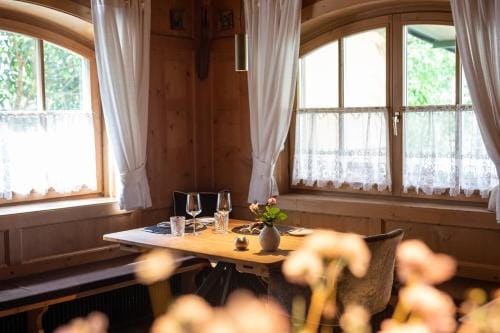 Der Unterwirt Guesthouse and Restaurant Hotel in Villnöß
