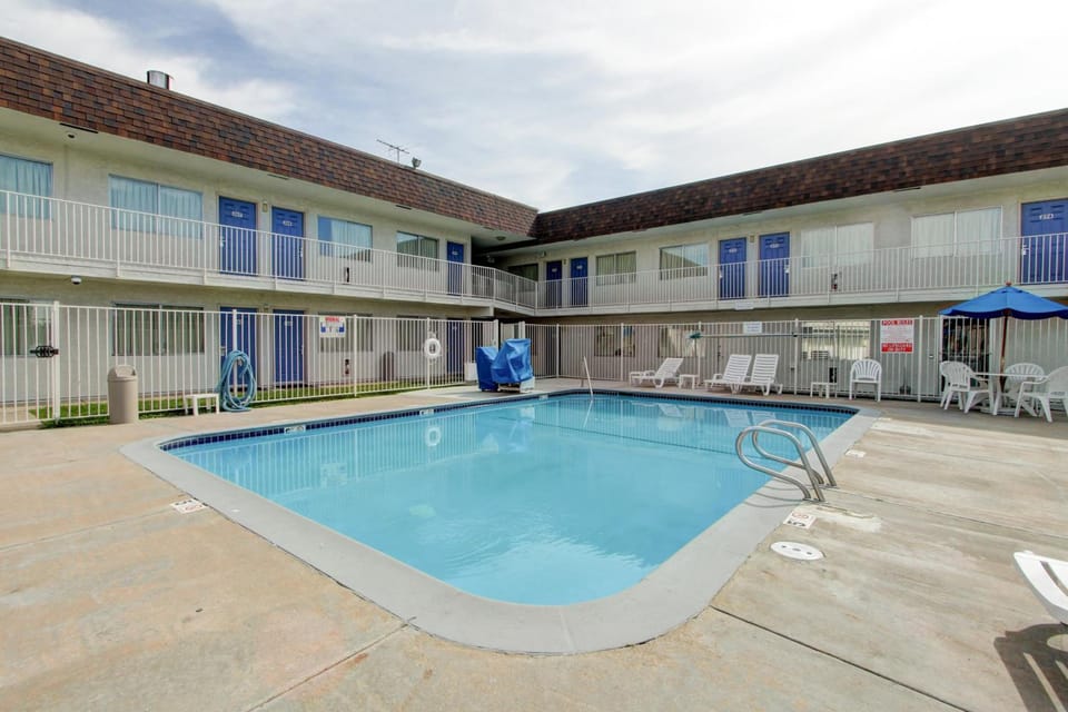Motel 6 Denver, CO - Airport Hotel in Montbello