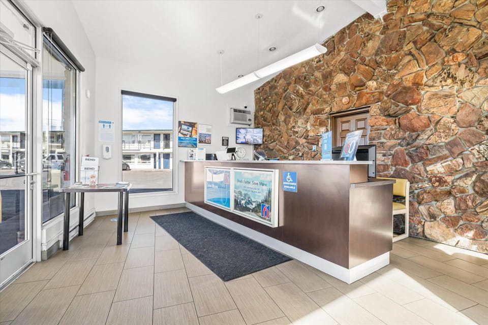 Motel 6 Bend, OR Hotel in Bend
