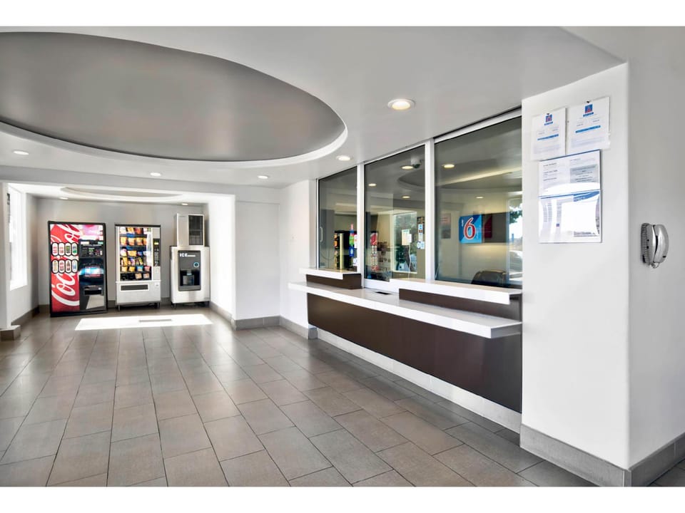 Studio 6  Victorville, CA - Apple Valley Hotel in Victorville
