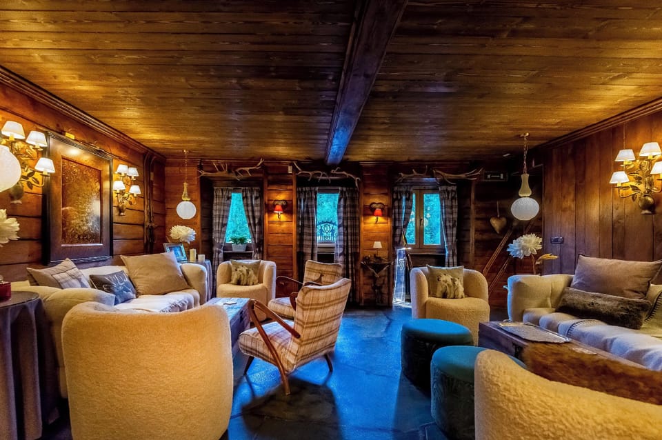 Chalet BRAGARD-Boutique Chalet & SPA Hotel in Liguria