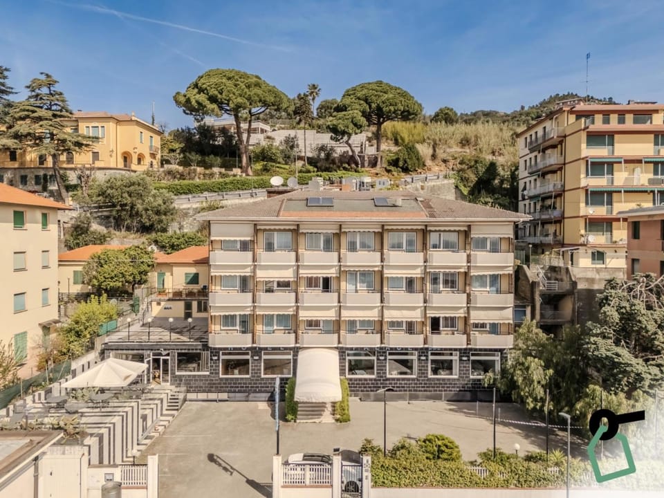 HOTIDAY Room Collection - Varazze Hotel in Varazze