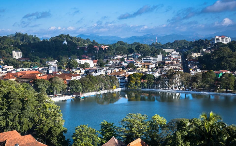Pawra wood inn Hotel in Kandy