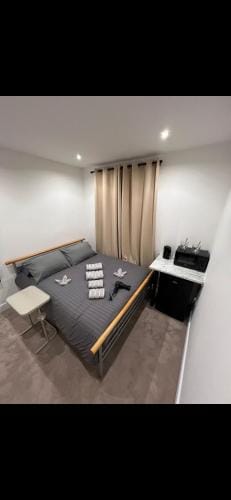 Room in Central London Zone 1 Hotel in London Borough of Southwark