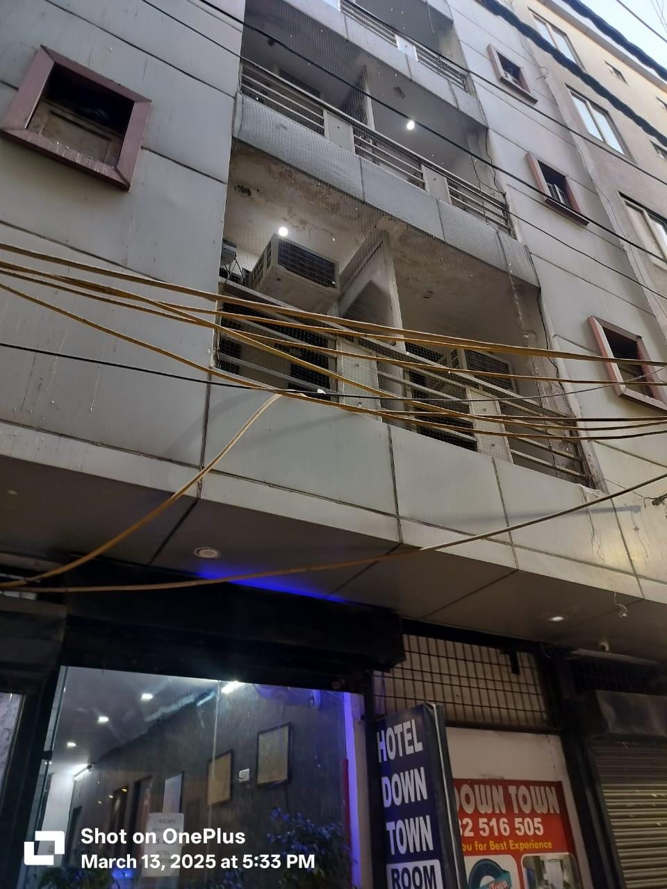 Hotel DownTown Palace Hotel in Delhi