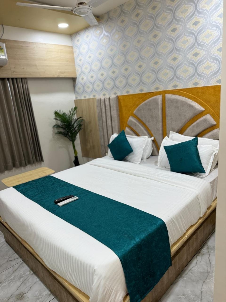 HOTEL ALPINE Hotel in Ahmedabad