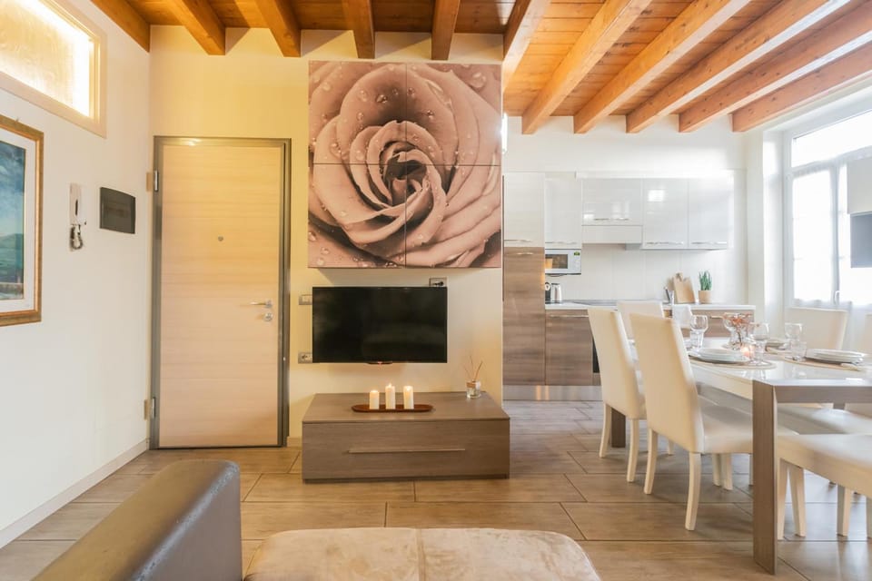 Domus in Como by Rent All Como Hotel in Como