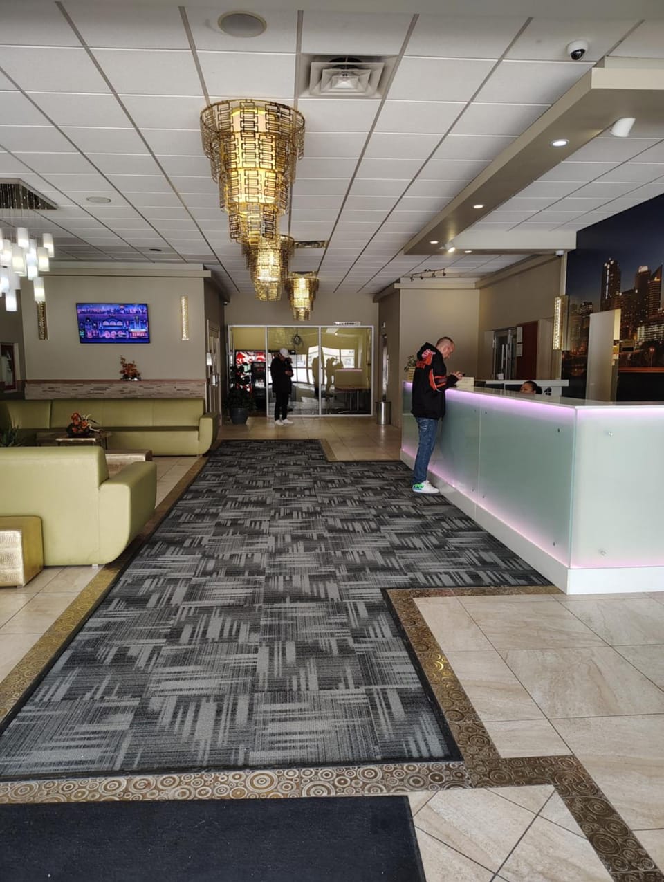 The Lodge Inn Hotel in Edmonton