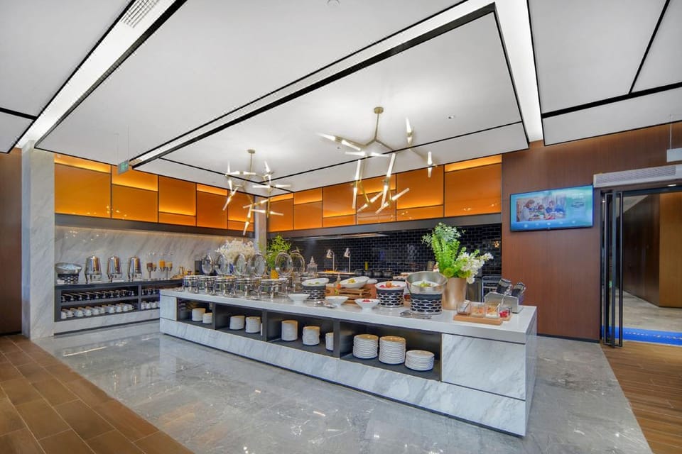 Hampton by Hilton Nanjing Zhushan Road Hotel in Nanjing