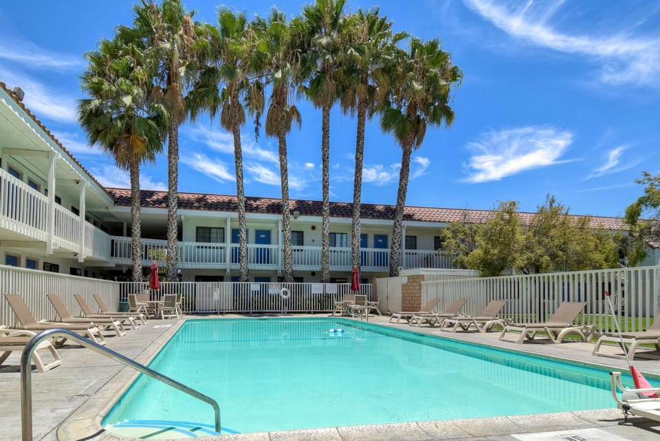 Motel 6 Pomona, CA - Los Angeles Hotel in Pomona