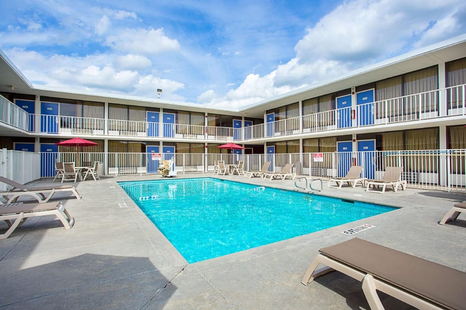 Motel 6 Baton Rouge, LA - Southeast Hotel in Baton Rouge
