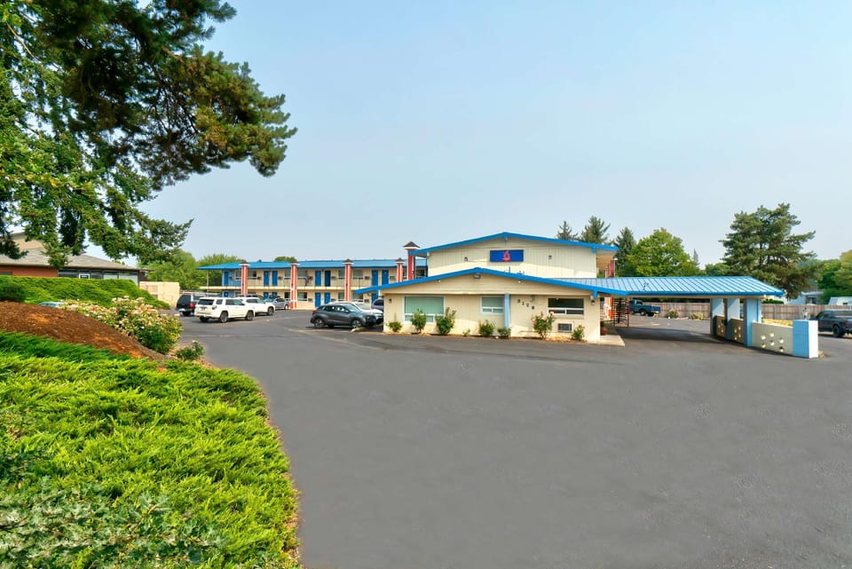 Studio 6  Suites Albany, OR Hotel in Albany