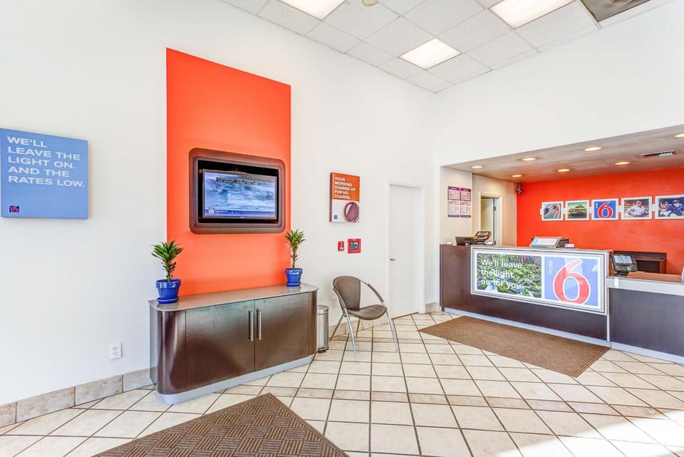 Motel 6 Portland, OR - Tigard West Hotel in Lake Oswego