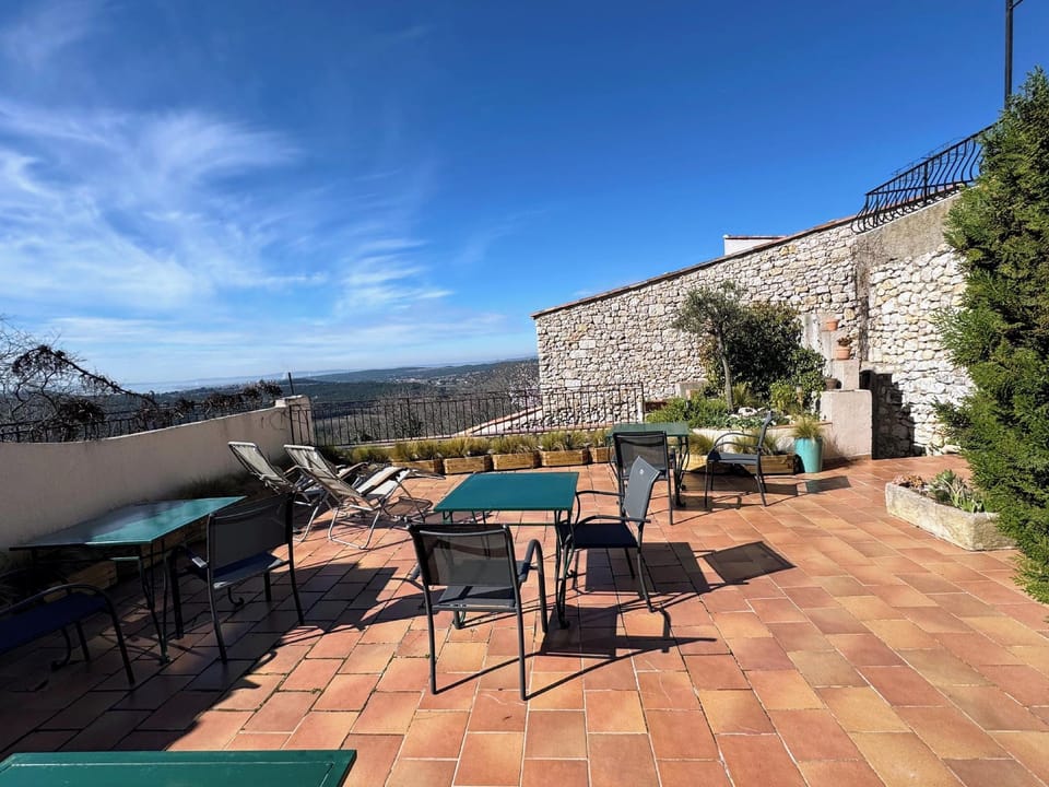 Les Terrasses de Ventabren Hotel in Aix-en-Provence