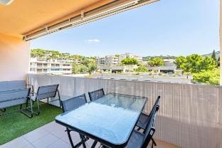 Cassis Le Capucine Hotel in Cassis