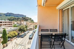 Cassis Le Capucine Hotel in Cassis