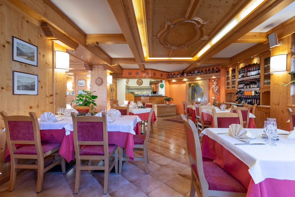 Hotel I Rododendri Hotel in Canton of Grisons