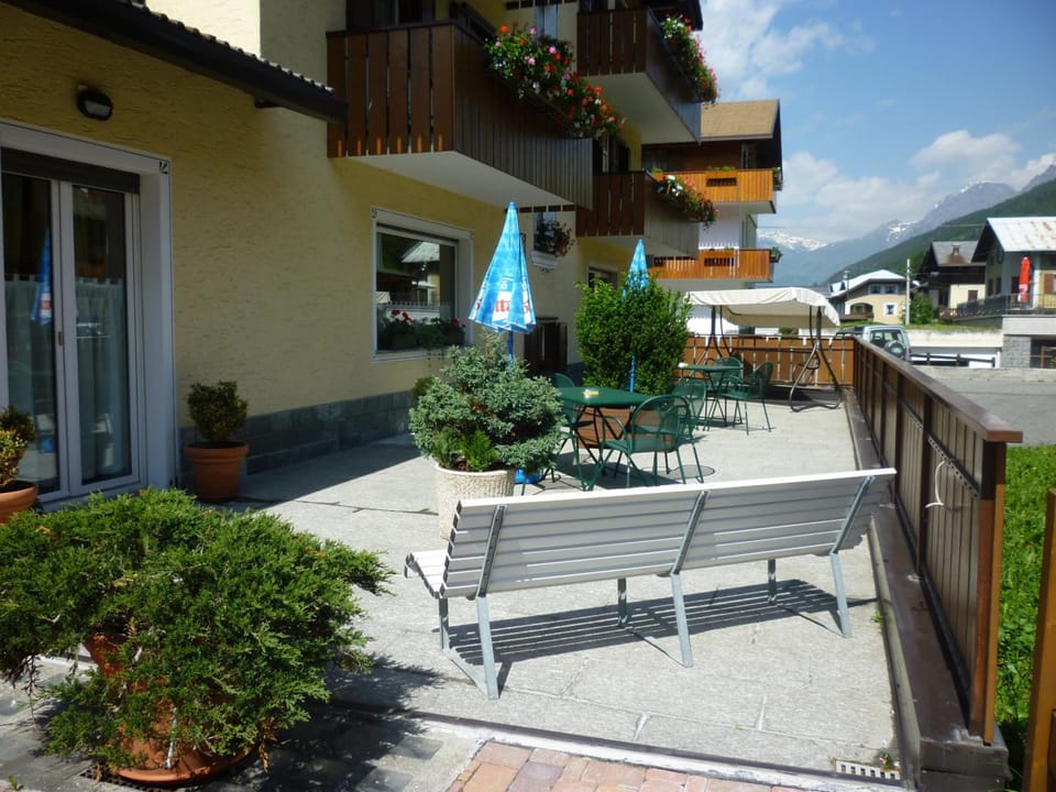 Hotel I Rododendri Hotel in Canton of Grisons