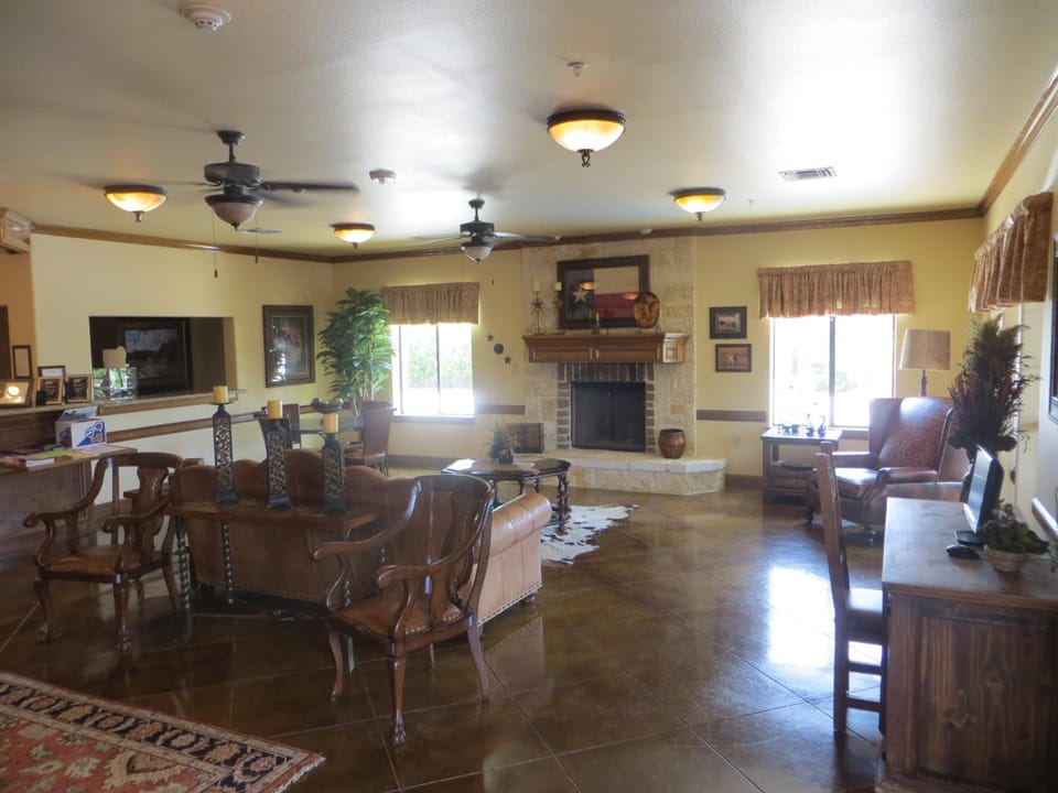 Hotel Texas Hallettsville Hotel in Texas
