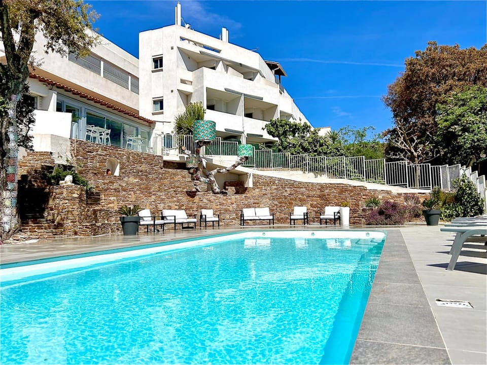 Hotel La Voile Hotel in Le Lavandou