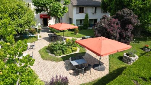 La Bonne Auberge Hotel in Canton of Geneva