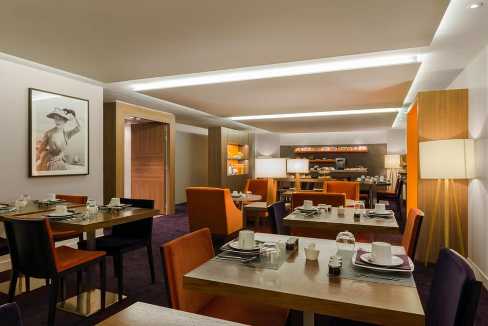Hotel Le Derby Alma Hotel in Paris