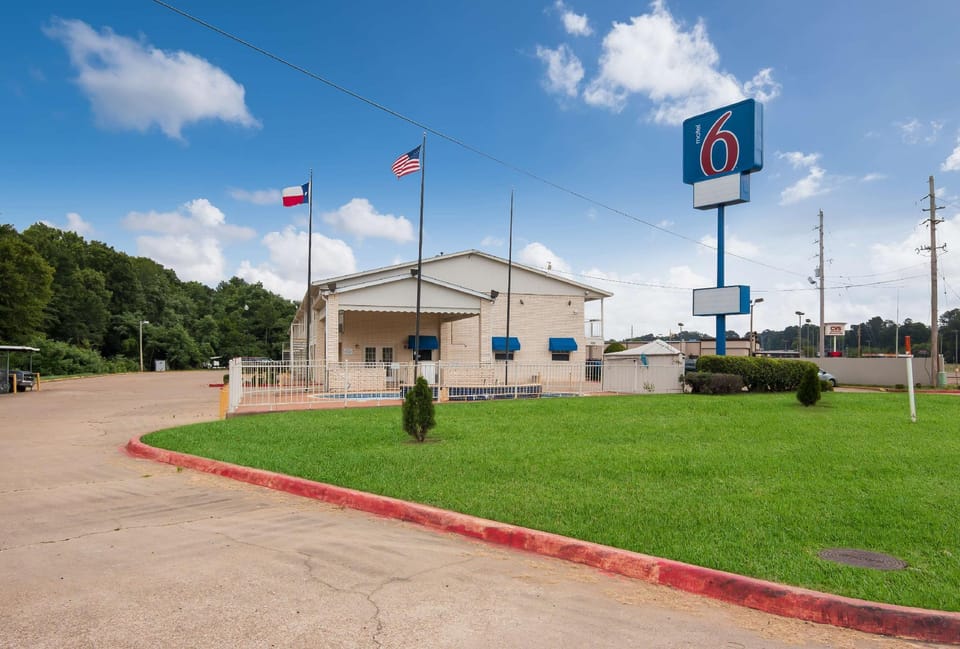 Motel 6 Atlanta, TX Hotel in Arkansas