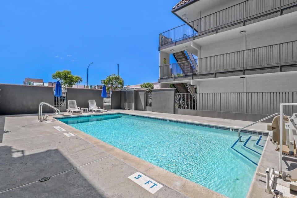 Motel 6 Escondido, CA Hotel in Escondido Village