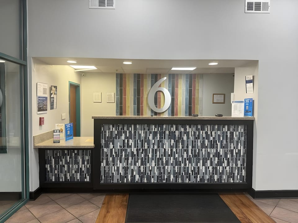 Studio 6 Extended Stay - Savannah, GA - Gateway & I-95 Hotel in Savannah