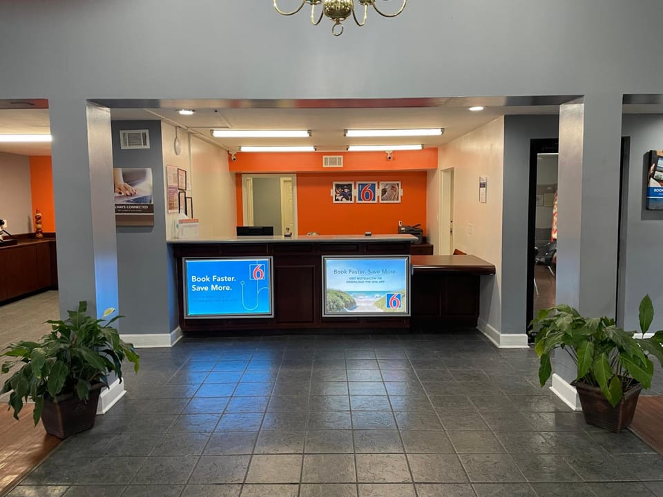 Motel 6 Pooler, GA - Savannah Airport Hotel in Pooler