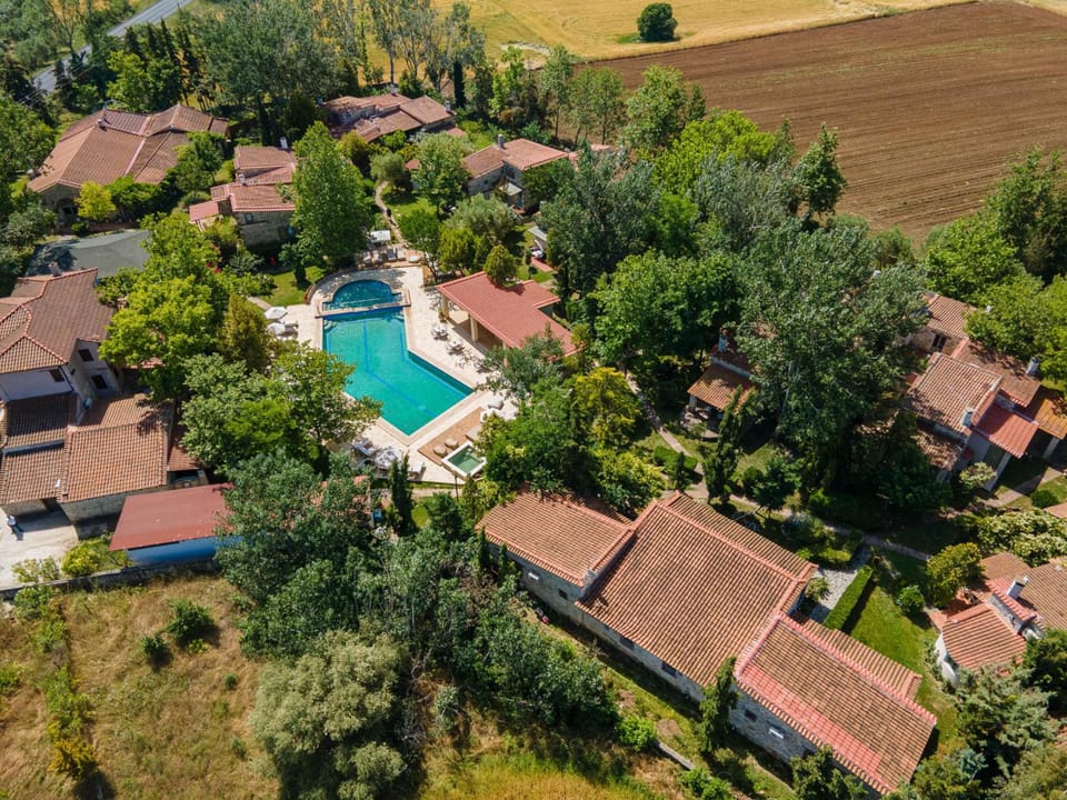Petrino Eco Village Hotel in Halkidiki